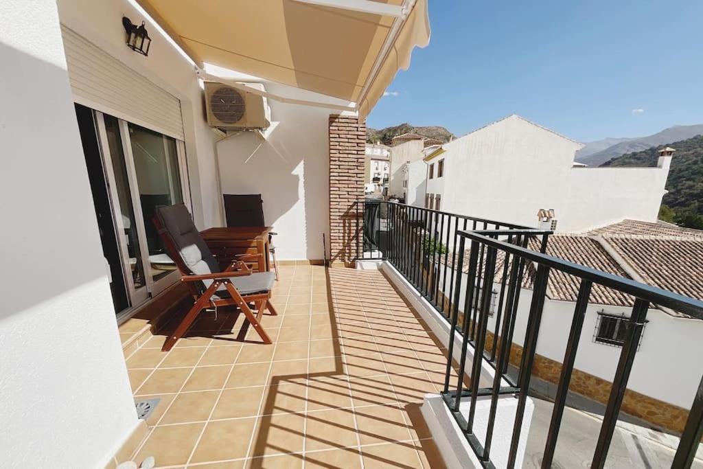 Апартаменты Balcon Hacia La Montana Гуэхар-Сьерра Экстерьер фото